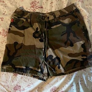 Vintage Camo Miss Shorts